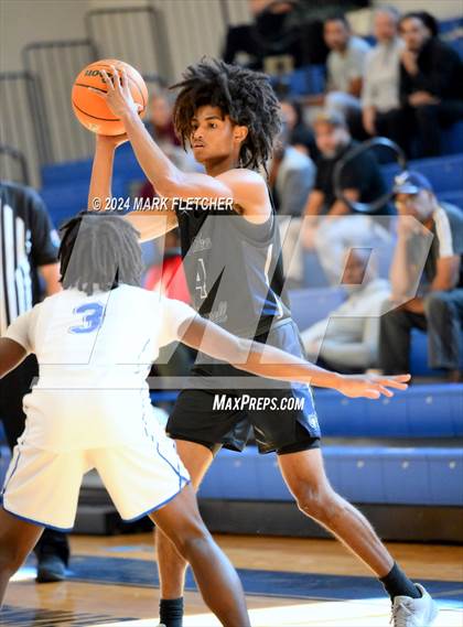 Thumbnail 2 in Apopka vs Lake Howell (14th Annual Earl Graham Metro vs Florida Challenge) photogallery.