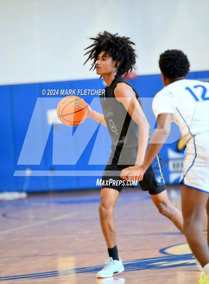 Thumbnail 3 in Apopka vs Lake Howell (14th Annual Earl Graham Metro vs Florida Challenge) photogallery.