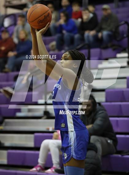 Thumbnail 3 in Marysville vs Crestwood Academy (Classic in the City) photogallery.
