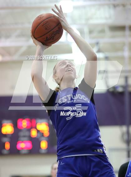 Thumbnail 1 in Marysville vs Crestwood Academy (Classic in the City) photogallery.