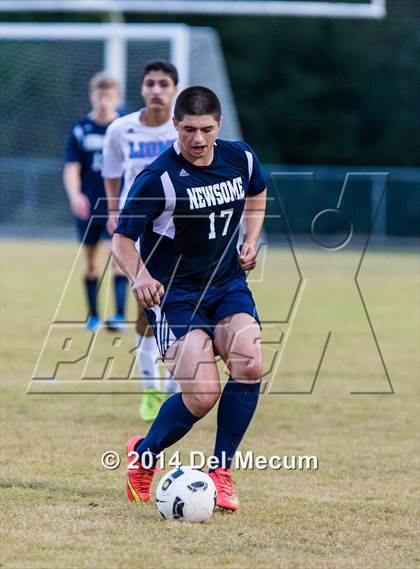 Thumbnail 2 in Newsome vs. King photogallery.