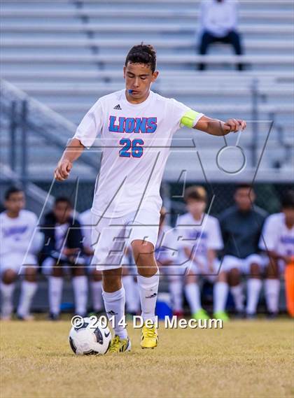 Thumbnail 1 in Newsome vs. King photogallery.