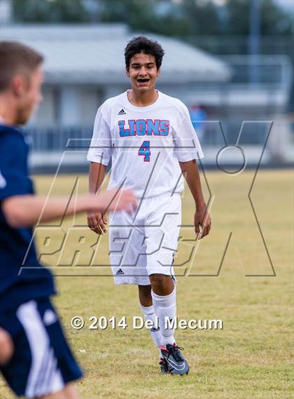 Thumbnail 1 in Newsome vs. King photogallery.