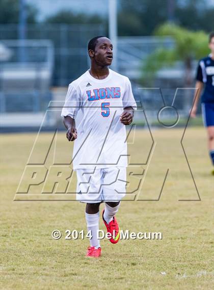 Thumbnail 3 in Newsome vs. King photogallery.