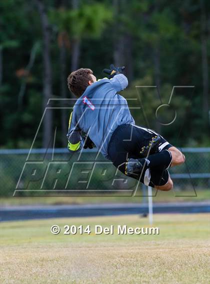 Thumbnail 2 in Newsome vs. King photogallery.