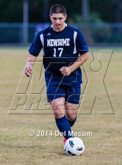 Thumbnail 1 in Newsome vs. King photogallery.