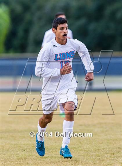 Thumbnail 3 in Newsome vs. King photogallery.