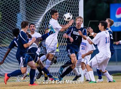 Thumbnail 2 in Newsome vs. King photogallery.