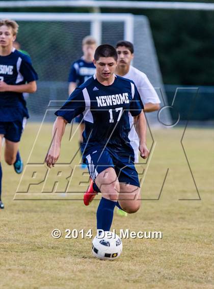 Thumbnail 1 in Newsome vs. King photogallery.