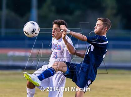 Thumbnail 2 in Newsome vs. King photogallery.