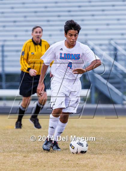 Thumbnail 1 in Newsome vs. King photogallery.