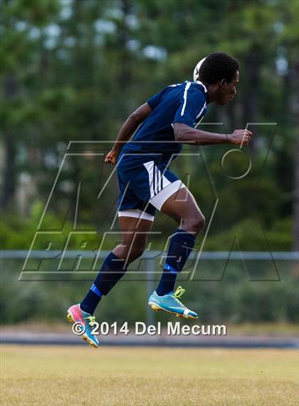 Thumbnail 2 in Newsome vs. King photogallery.