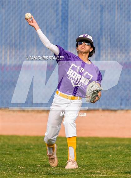 Thumbnail 3 in Desert Heights Prep vs. Payson photogallery.