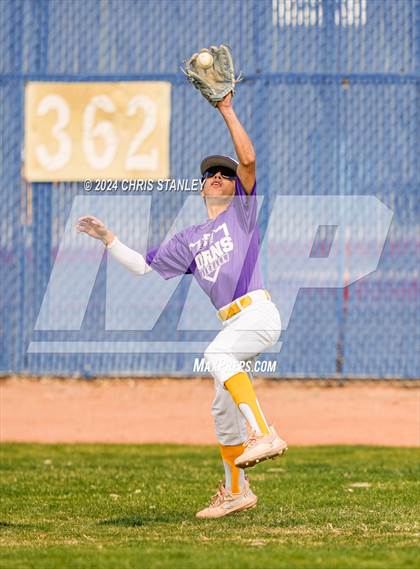 Thumbnail 1 in Desert Heights Prep vs. Payson photogallery.