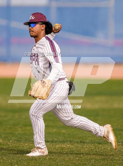 Thumbnail 1 in Desert Heights Prep vs. Payson photogallery.