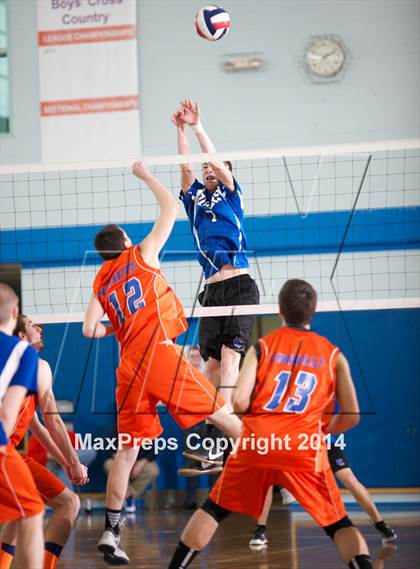 Thumbnail 2 in Oneida vs Ichabod Crane NYSPHSAA Class B Championship photogallery.