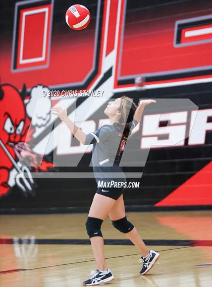 Thumbnail 2 in JV: Combs @ Dysart photogallery.