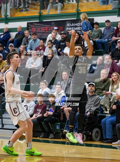 Thumbnail 1 in Capital vs. Centennial (IHSAA 5A District III Round 3) photogallery.