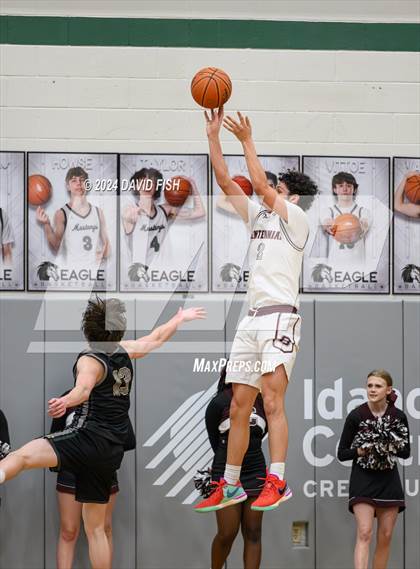 Thumbnail 2 in Capital vs. Centennial (IHSAA 5A District III Round 3) photogallery.