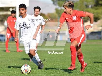 Thumbnail 3 in Equipo Academy vs Western (NIAA 3A Regional Playoff) photogallery.