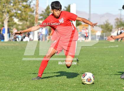Thumbnail 3 in Equipo Academy vs Western (NIAA 3A Regional Playoff) photogallery.