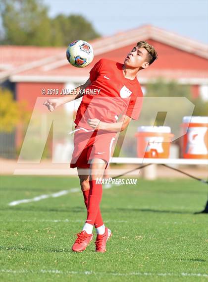 Thumbnail 3 in Equipo Academy vs Western (NIAA 3A Regional Playoff) photogallery.