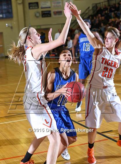 Thumbnail 1 in Lakewood vs Grandview (CHSAA 5A Sweet 16) photogallery.
