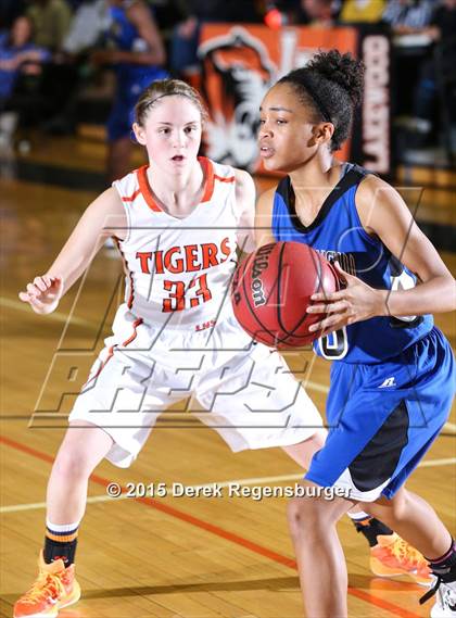 Thumbnail 1 in Lakewood vs Grandview (CHSAA 5A Sweet 16) photogallery.