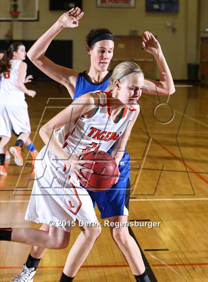 Thumbnail 2 in Lakewood vs Grandview (CHSAA 5A Sweet 16) photogallery.