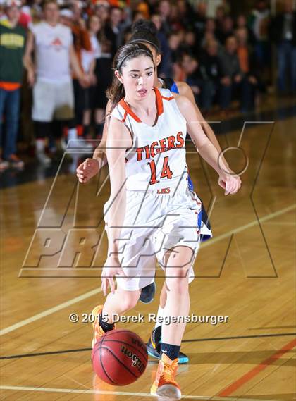 Thumbnail 2 in Lakewood vs Grandview (CHSAA 5A Sweet 16) photogallery.