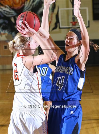 Thumbnail 3 in Lakewood vs Grandview (CHSAA 5A Sweet 16) photogallery.