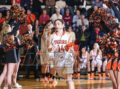 Thumbnail 2 in Lakewood vs Grandview (CHSAA 5A Sweet 16) photogallery.