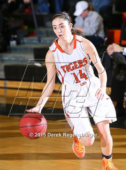 Thumbnail 3 in Lakewood vs Grandview (CHSAA 5A Sweet 16) photogallery.