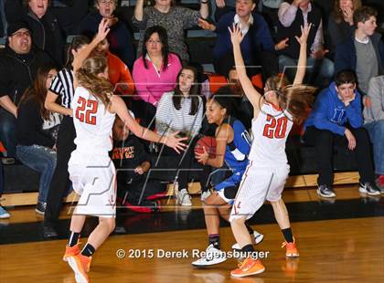 Thumbnail 2 in Lakewood vs Grandview (CHSAA 5A Sweet 16) photogallery.
