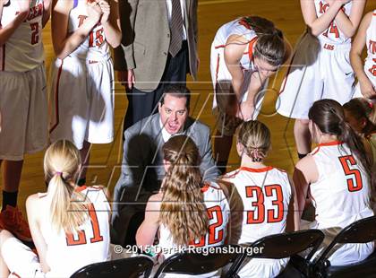 Thumbnail 2 in Lakewood vs Grandview (CHSAA 5A Sweet 16) photogallery.