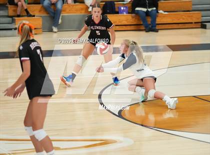 Thumbnail 3 in Regis Jesuit @ Columbine photogallery.