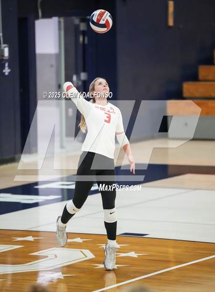Thumbnail 3 in Regis Jesuit @ Columbine photogallery.