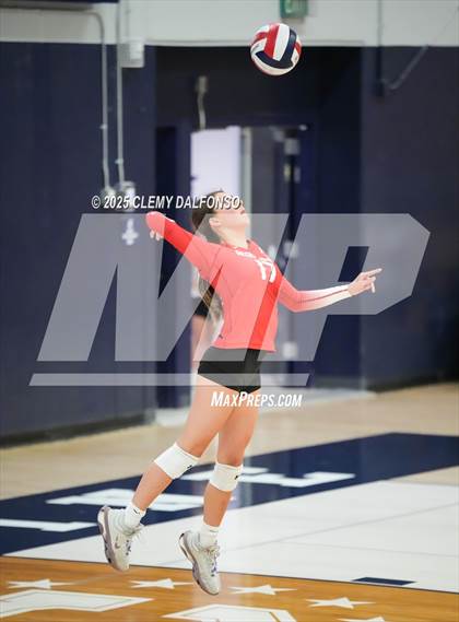 Thumbnail 3 in Regis Jesuit @ Columbine photogallery.