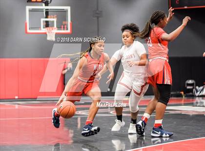Thumbnail 1 in St. John's vs. Miami Country (Nike Tournament of Champions) photogallery.
