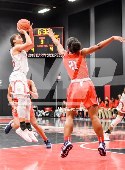 Thumbnail 1 in St. John's vs. Miami Country (Nike Tournament of Champions) photogallery.
