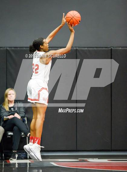 Thumbnail 2 in St. John's vs. Miami Country (Nike Tournament of Champions) photogallery.
