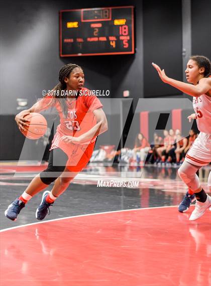 Thumbnail 2 in St. John's vs. Miami Country (Nike Tournament of Champions) photogallery.