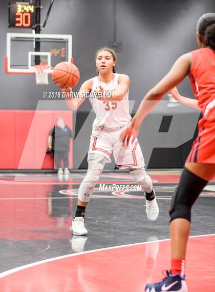 Thumbnail 2 in St. John's vs. Miami Country (Nike Tournament of Champions) photogallery.