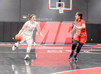 Thumbnail 2 in St. John's vs. Miami Country (Nike Tournament of Champions) photogallery.