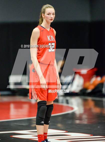Thumbnail 2 in St. John's vs. Miami Country (Nike Tournament of Champions) photogallery.