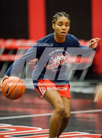 Thumbnail 2 in St. John's vs. Miami Country (Nike Tournament of Champions) photogallery.