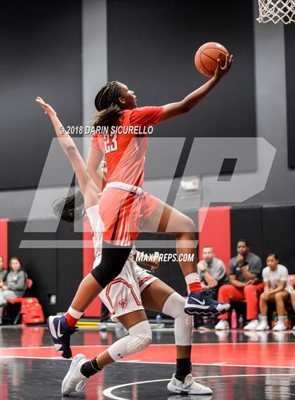 Thumbnail 3 in St. John's vs. Miami Country (Nike Tournament of Champions) photogallery.