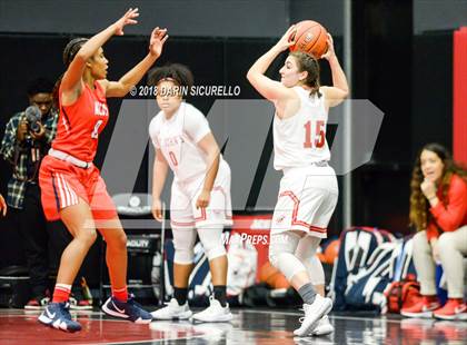 Thumbnail 2 in St. John's vs. Miami Country (Nike Tournament of Champions) photogallery.