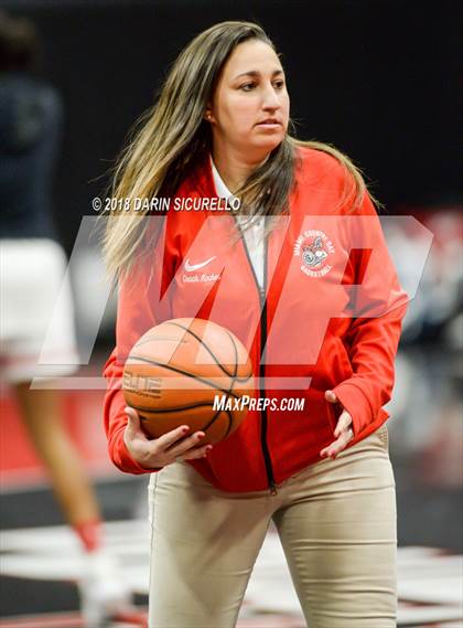 Thumbnail 2 in St. John's vs. Miami Country (Nike Tournament of Champions) photogallery.