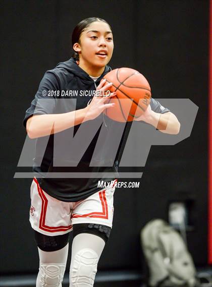 Thumbnail 1 in St. John's vs. Miami Country (Nike Tournament of Champions) photogallery.